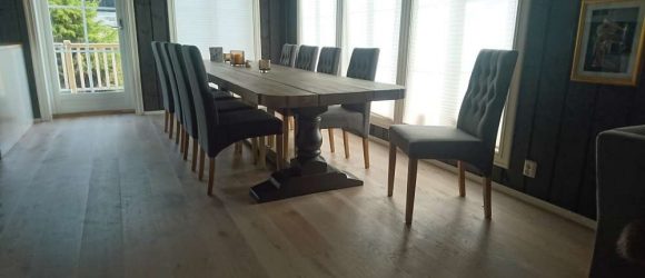 Dining table 350